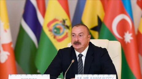 Demokrasi Tiyatrosu: Sahnede Aliyev